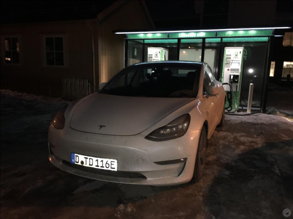 Tesla Model 3 charging.JPG