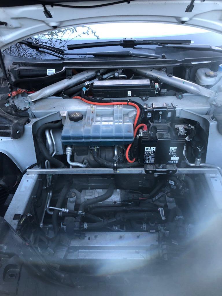 Tesla_batteribyte_S85D_.jpg