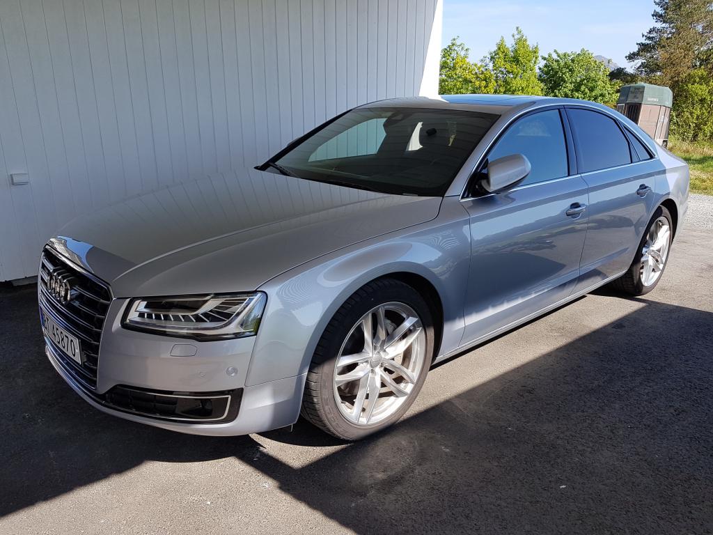 Audi A8 lånebil.jpg