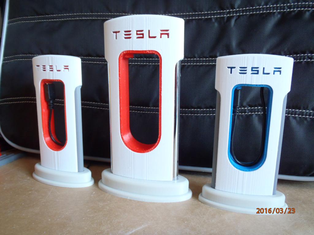 Tesla phonecharger XL.JPG