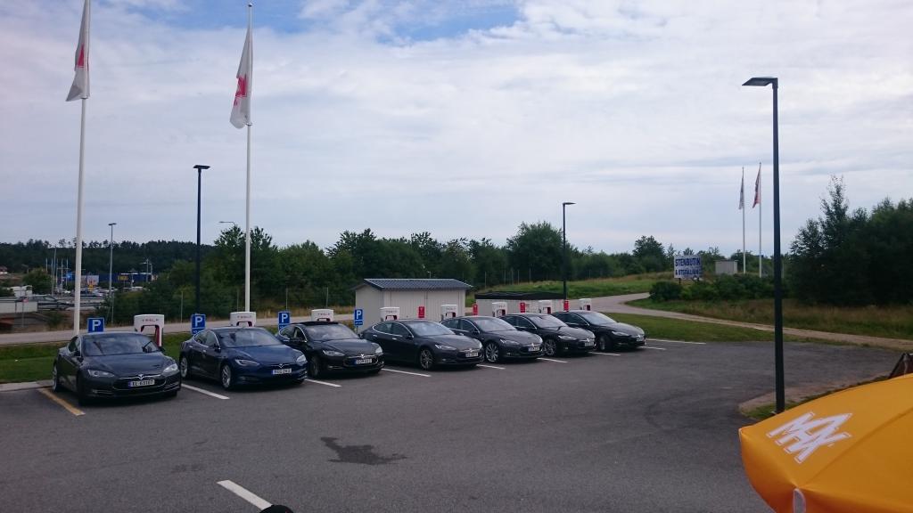 Uddevalla. Nu var alla vakna. Nr 8 åkte precis innan jag tog kortet.