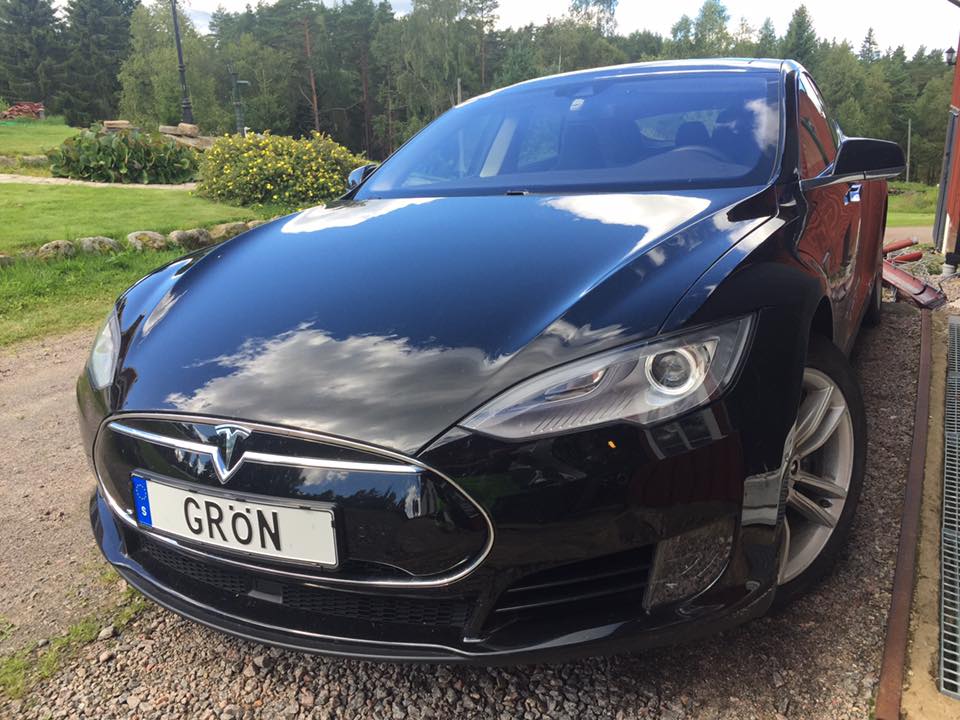Grön Tesla.jpg
