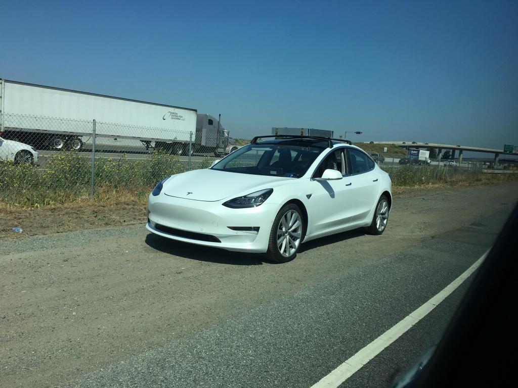 tesla-model-3-roof-rack1.jpg