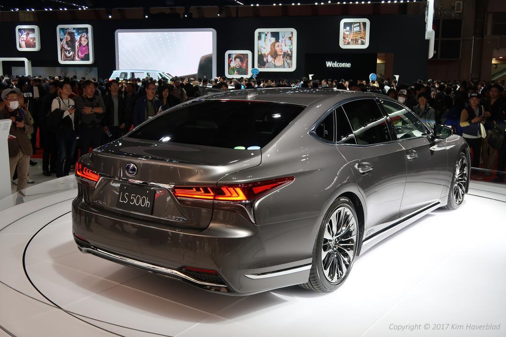 Lexus_LS_500_2.jpg