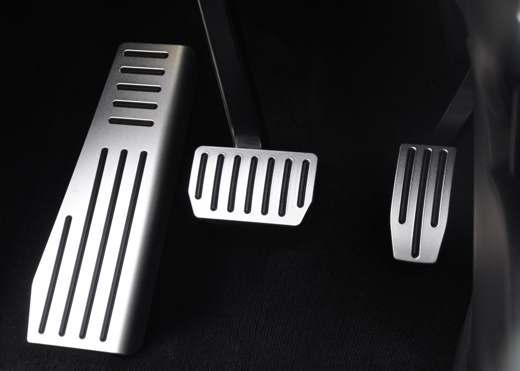 3-pedal-set-from-right_small.png