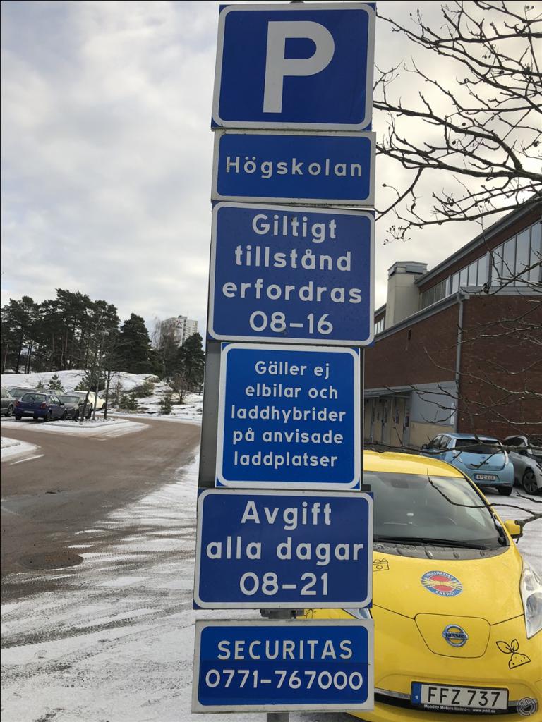 Högskolan Trollhättan 1.JPG