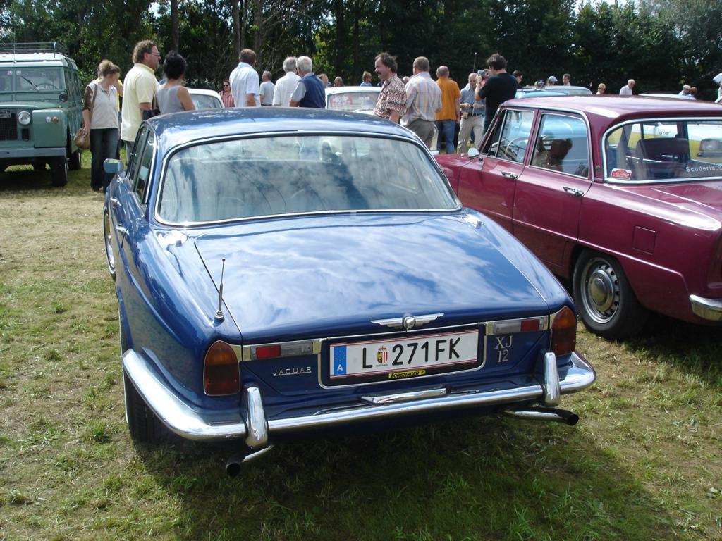 Jaguar_XJ12.jpg