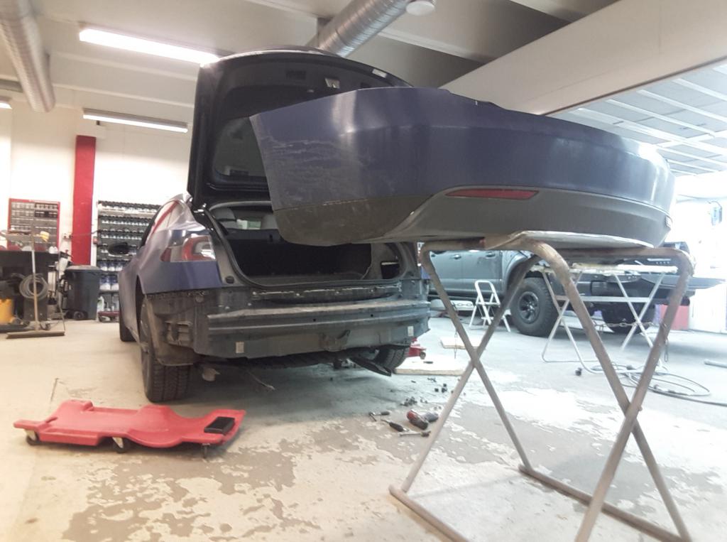 Rear bumper removed.jpg