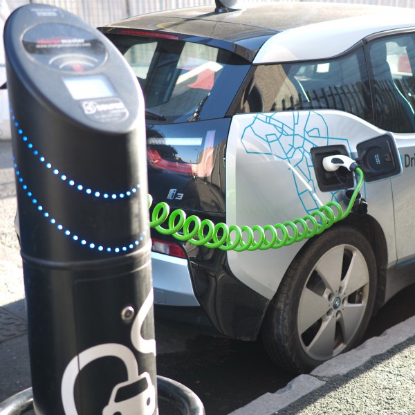 bmw-i3-coiled-charging-07.jpg