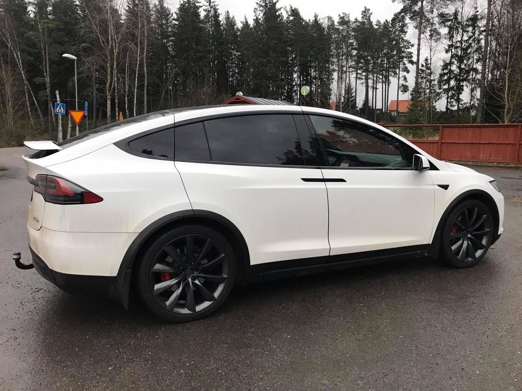 Model X 22%22 pic 5.jpg