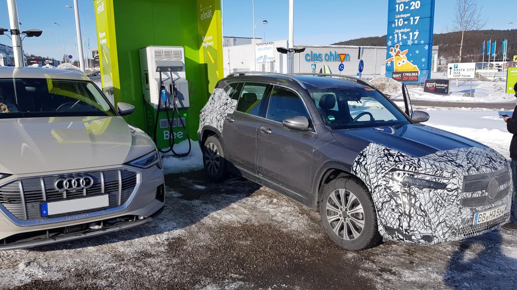 Mercedes EQA.jpg