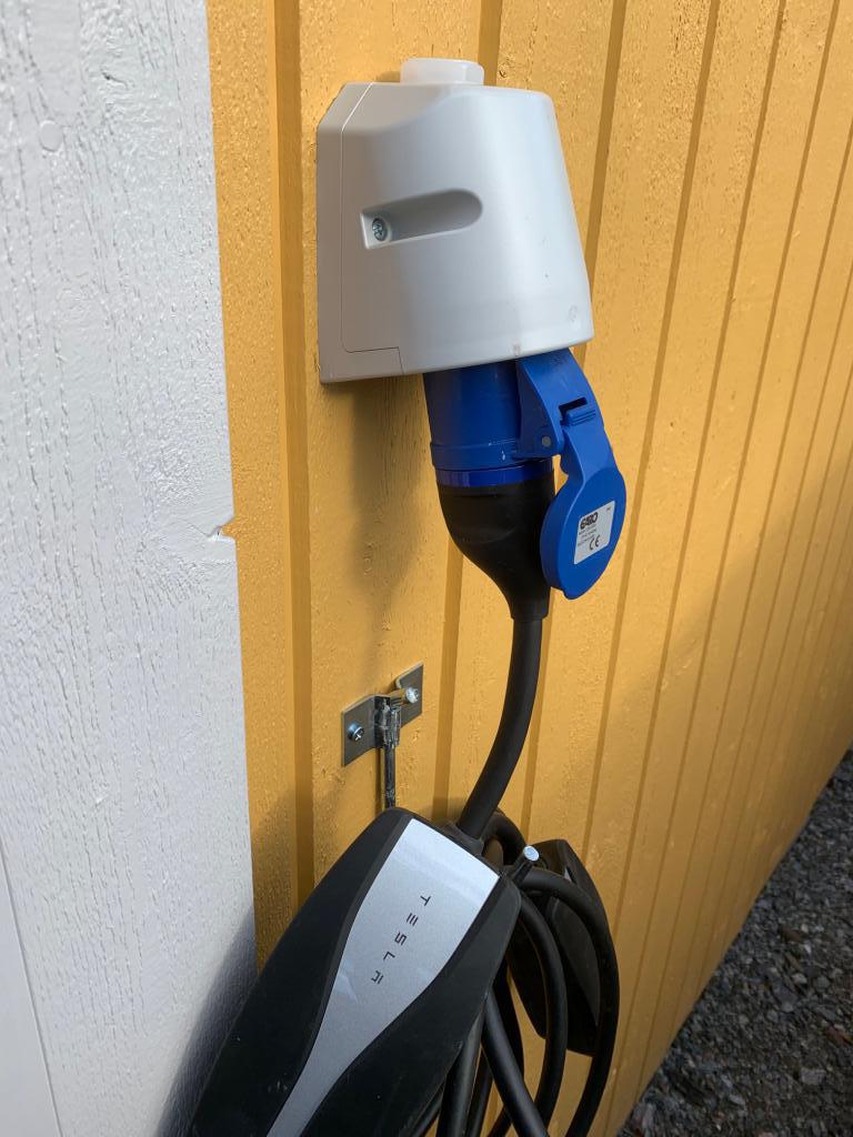 Tesla4.jpg