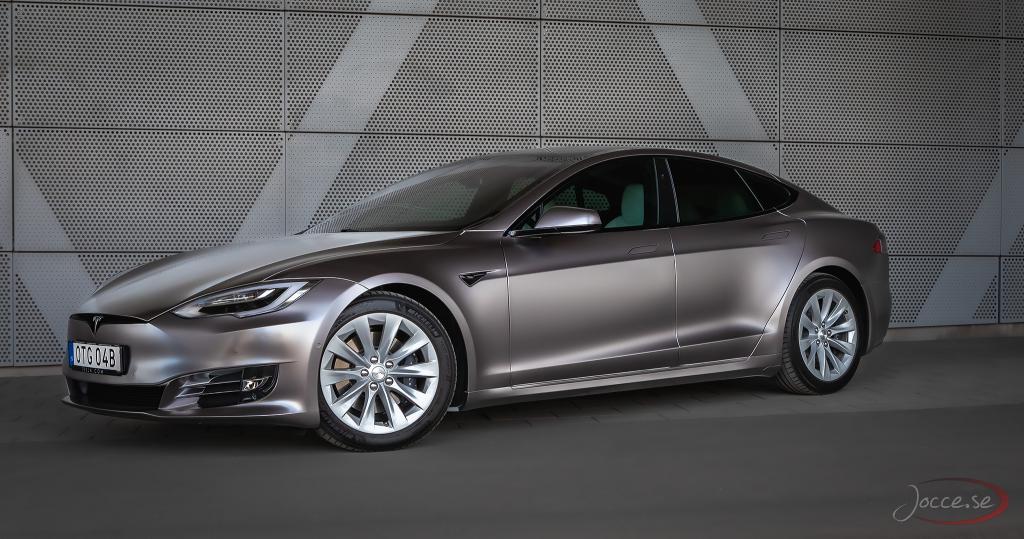 200418tesla01-b.jpg