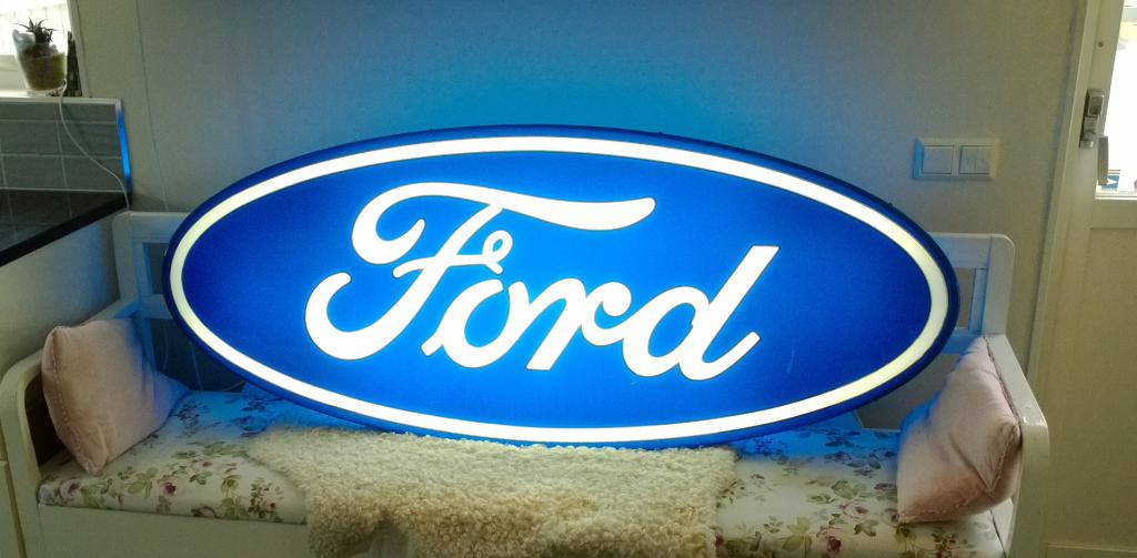 Ford-skylt.jpg