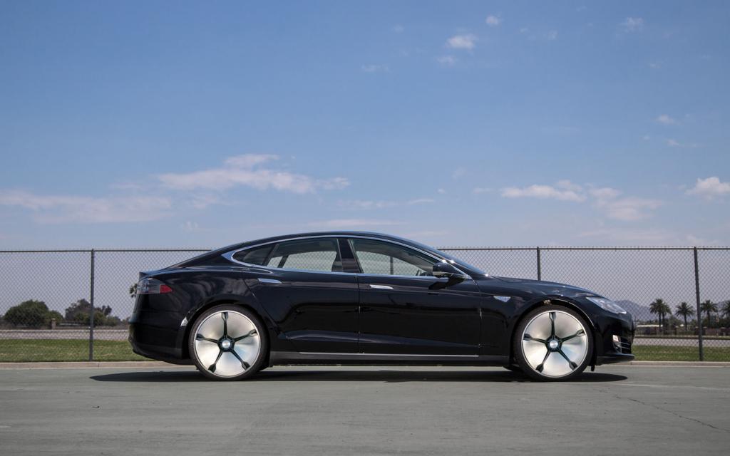2012-Tesla-Model-S-side-view copy.jpg