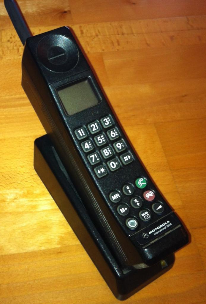 Motorola-International-3200.jpg