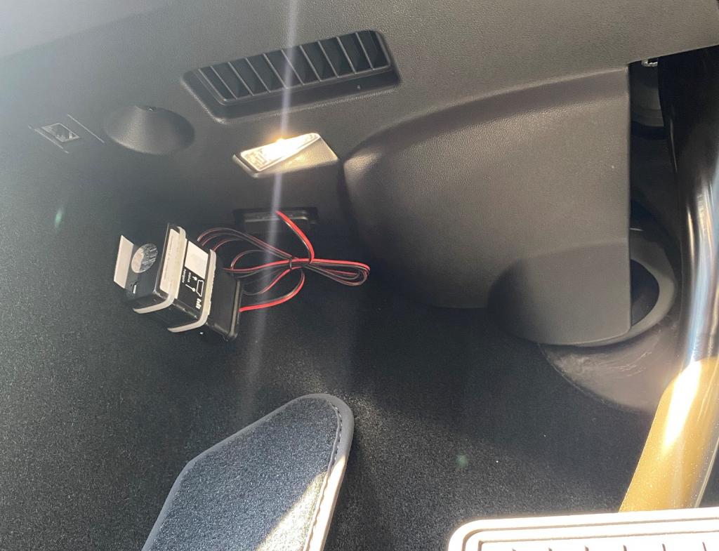 Tesla Model Y_GPS.jpg