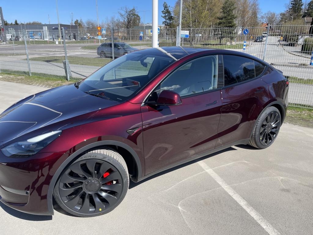 Tesla Model Y MCR Segeltorp 1.jpeg