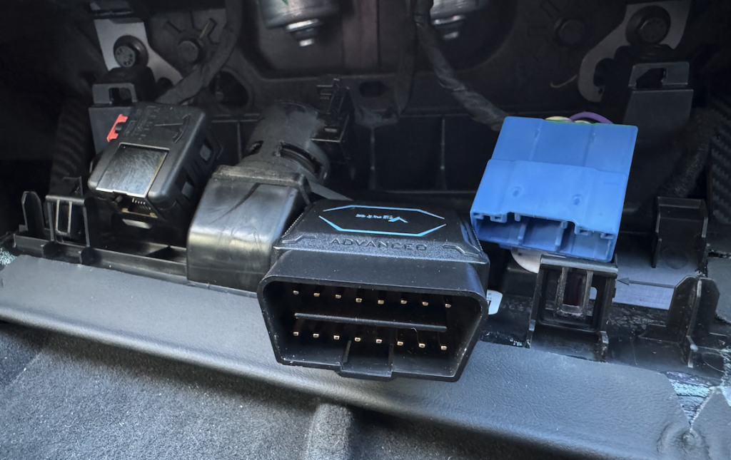 vlinker connect to Tesla Plaid.png