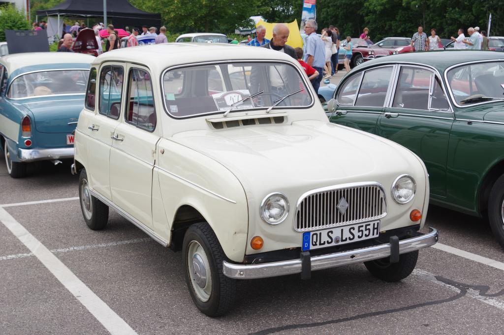 Renault_R4_BW_2016-07-17_13-45-32.jpg