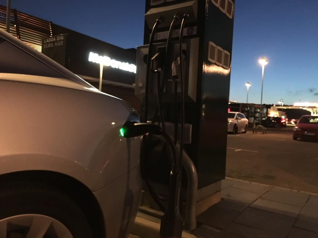 Kungsbacka-mc-fortum-chademo.JPG