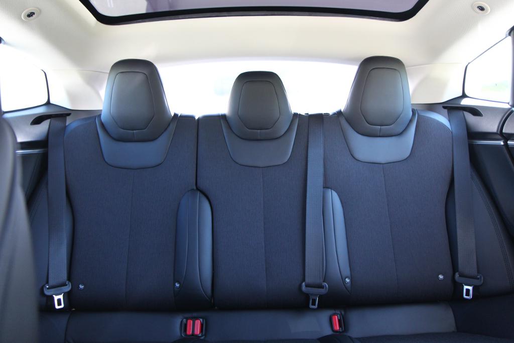 rear_seats_2.jpg